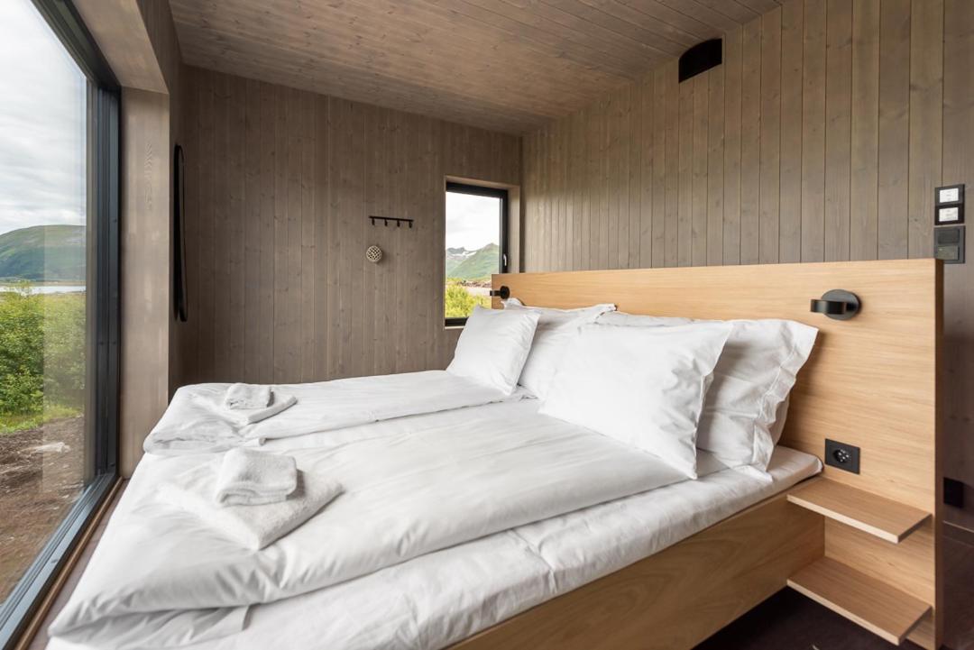 Hoda Cabin - Luxury Lodge With Jacuzzi And Sauna Lyngværet Dış mekan fotoğraf