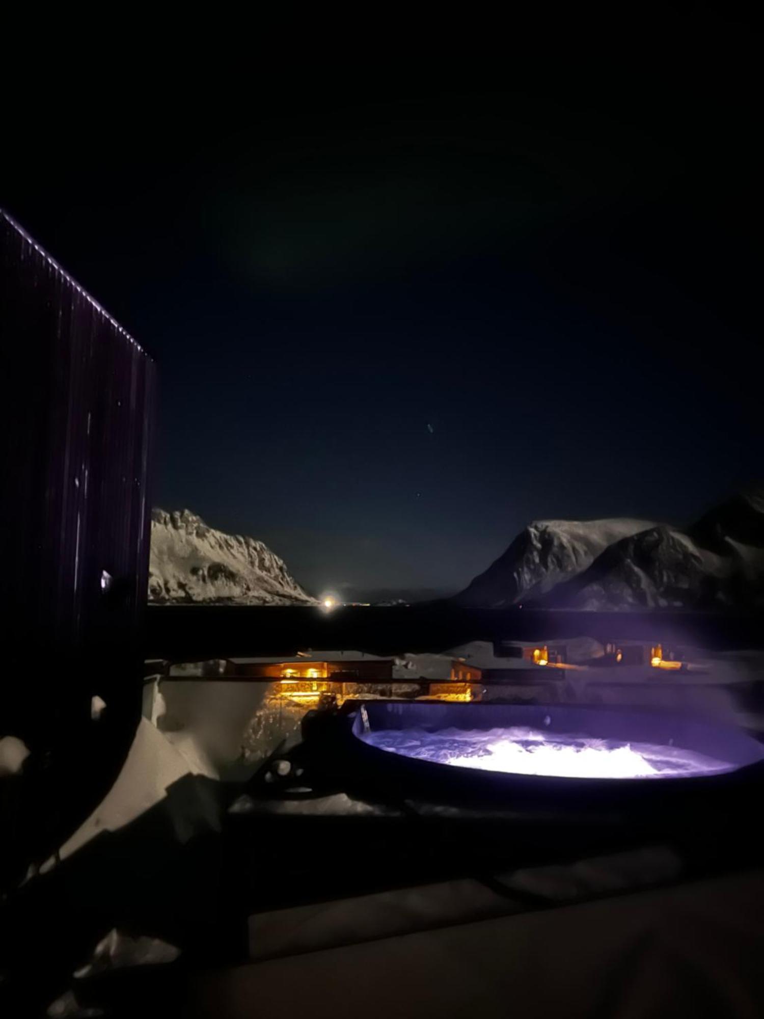 Hoda Cabin - Luxury Lodge With Jacuzzi And Sauna Lyngværet Dış mekan fotoğraf
